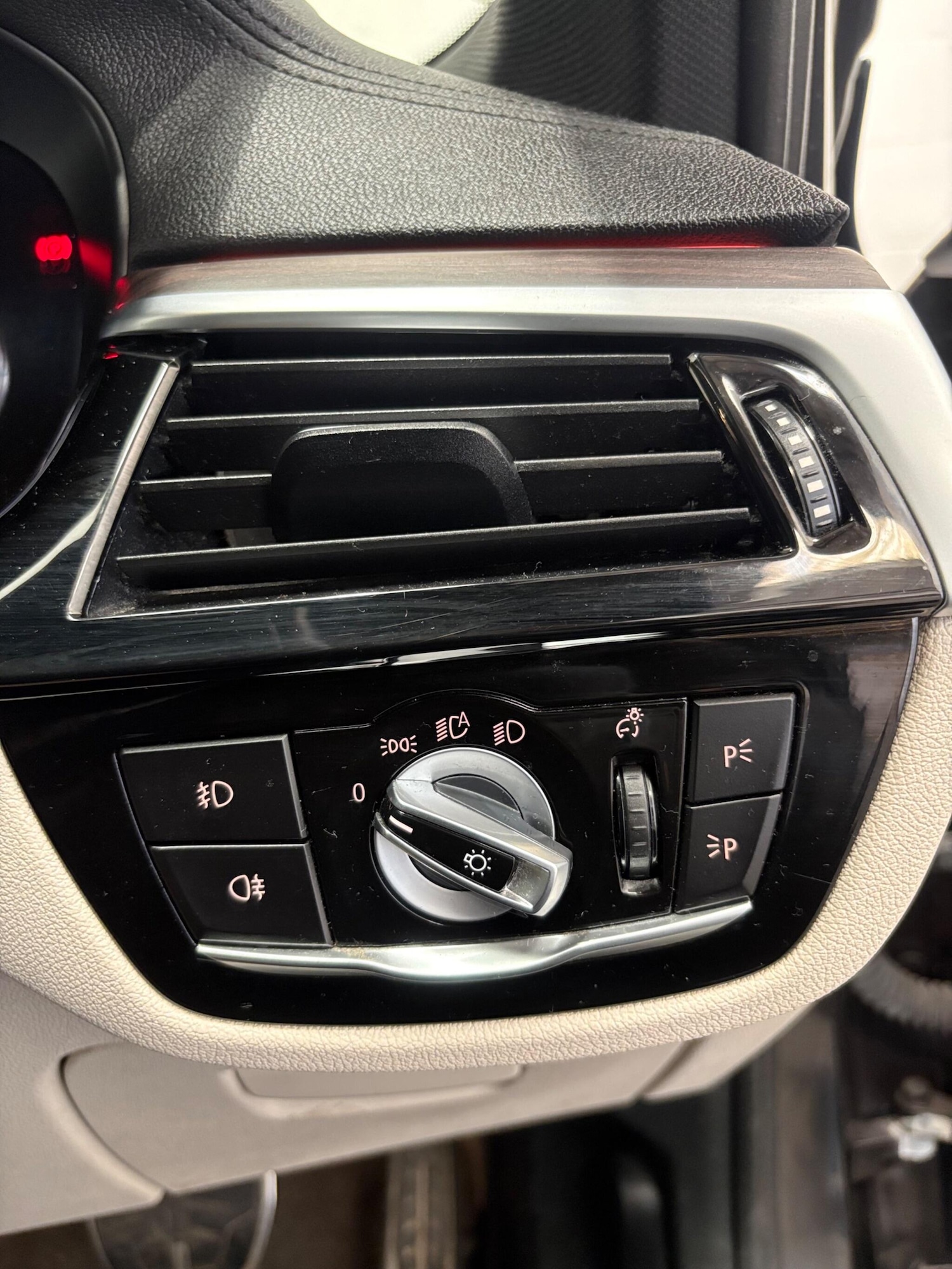 Used BMW 5 Series 2017 for sale - 77978327: Photo 36