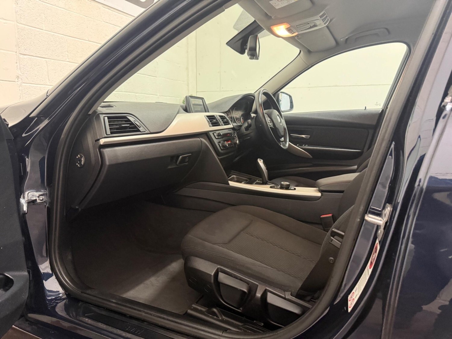 Used BMW 3 Series 2014 for sale - 78100121: Photo 37