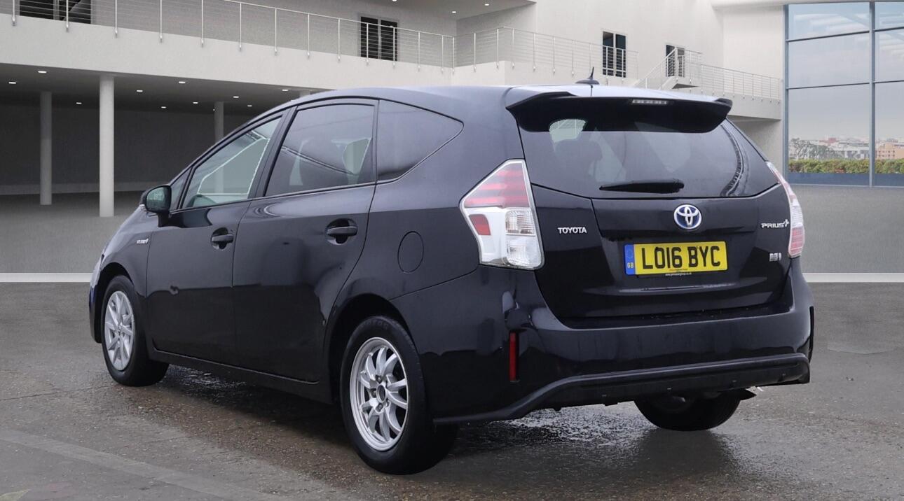 Used Toyota Prius+ 2016 for sale - 76898620: Photo 3