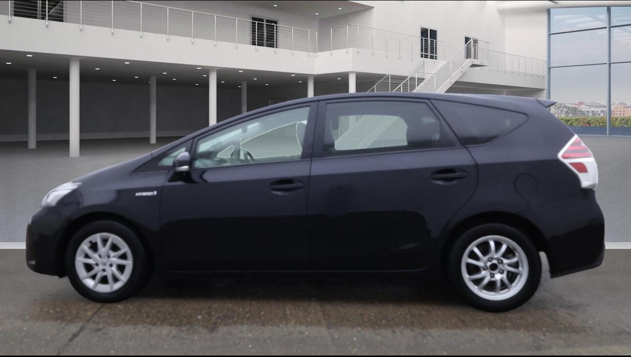 Used Toyota Prius+ 2016 for sale - 76898620: Photo 6