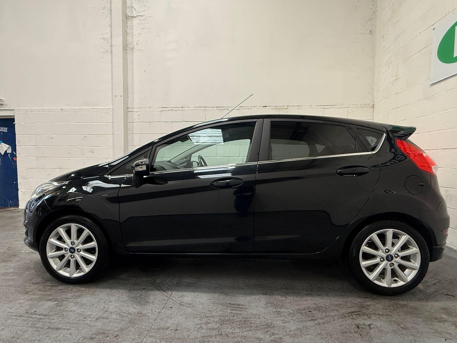 Used Ford Fiesta 2017 for sale - 76988169: Photo 13