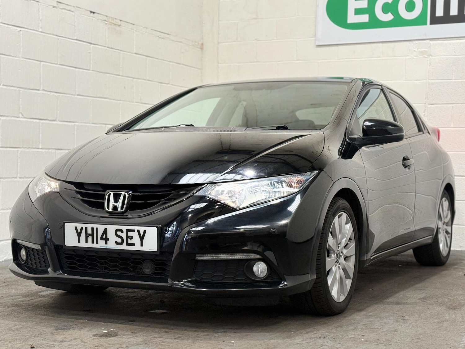 Used Honda Civic 2014 for sale - 76472631: Photo 2