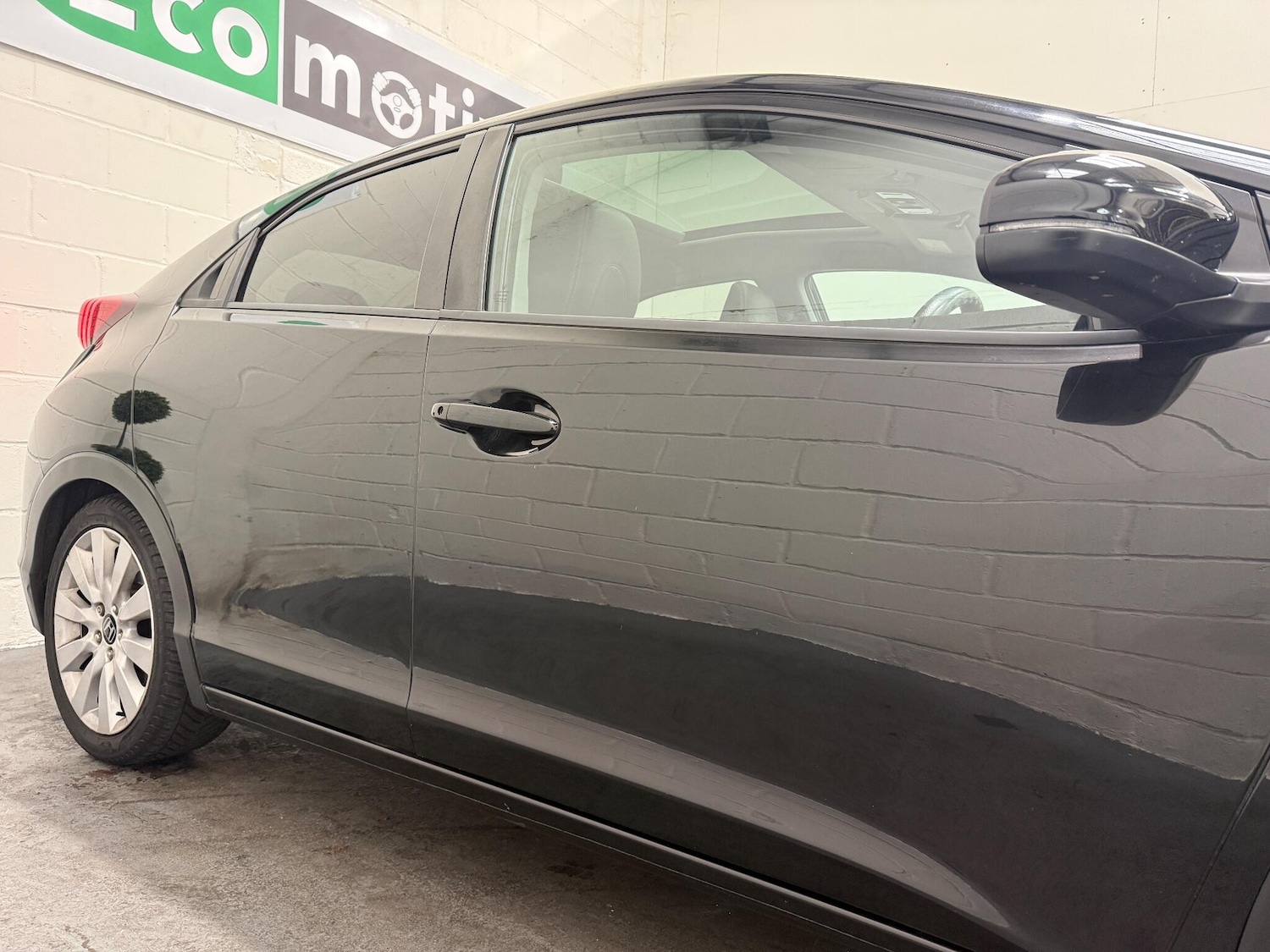 Used Honda Civic 2014 for sale - 76472631: Photo 4