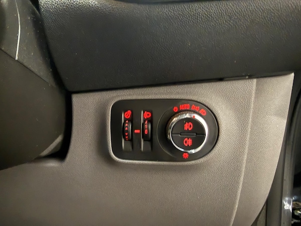 Used Vauxhall Corsa 2016 for sale - 76336998: Photo 28