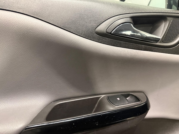 Used Vauxhall Corsa 2016 for sale - 76336998: Photo 47
