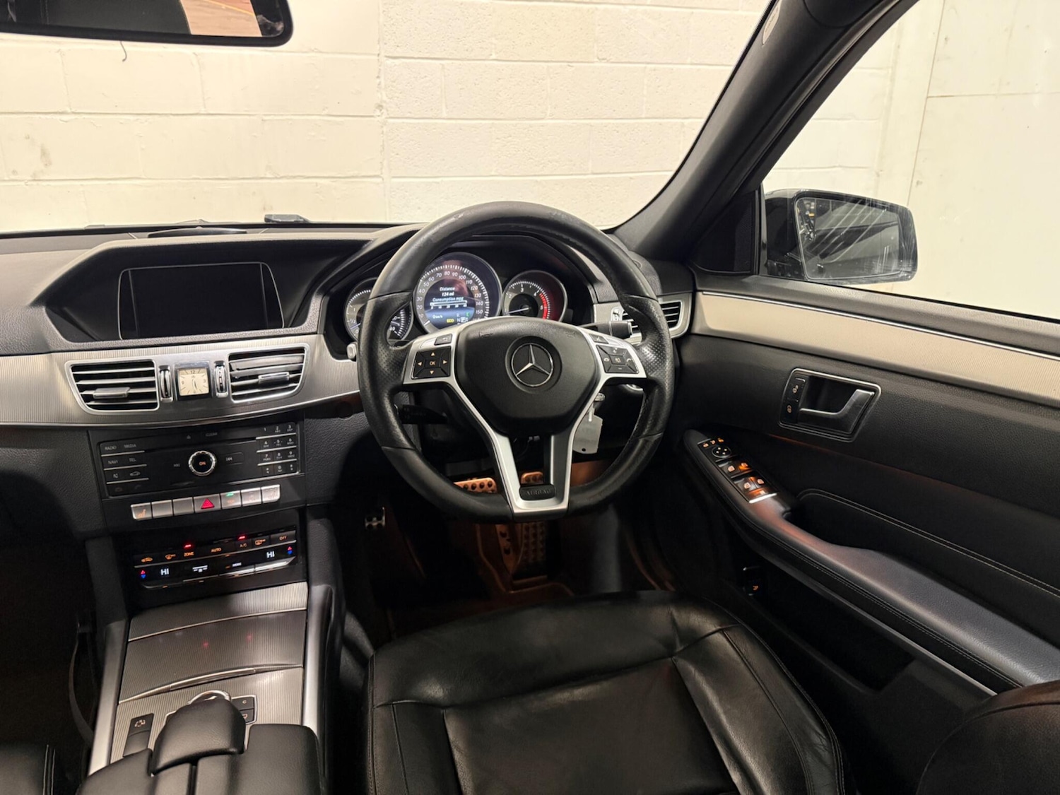 Used Mercedes-Benz E Class 2015 for sale - 77203041: Photo 18