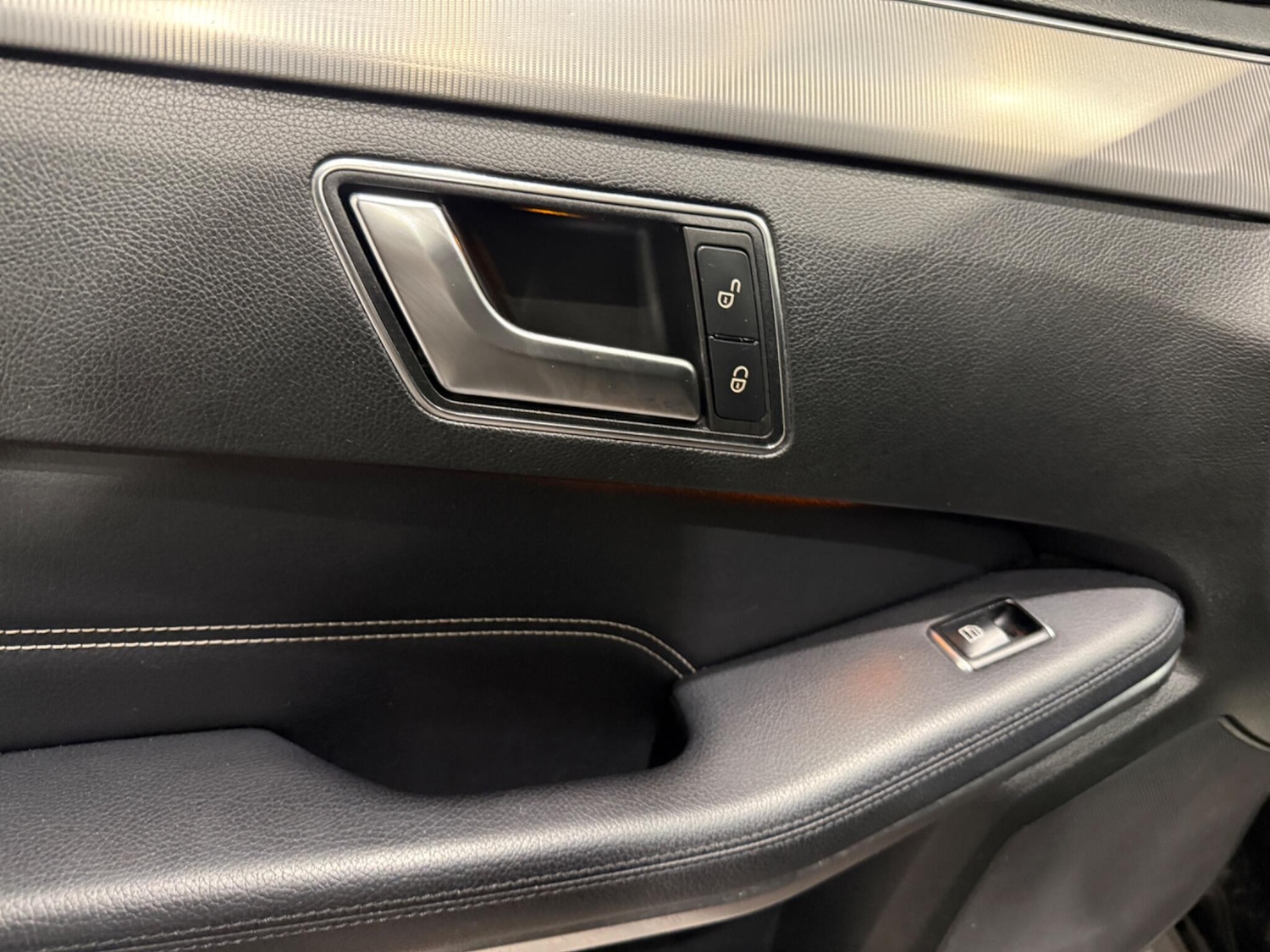 Used Mercedes-Benz E Class 2015 for sale - 77203041: Photo 32