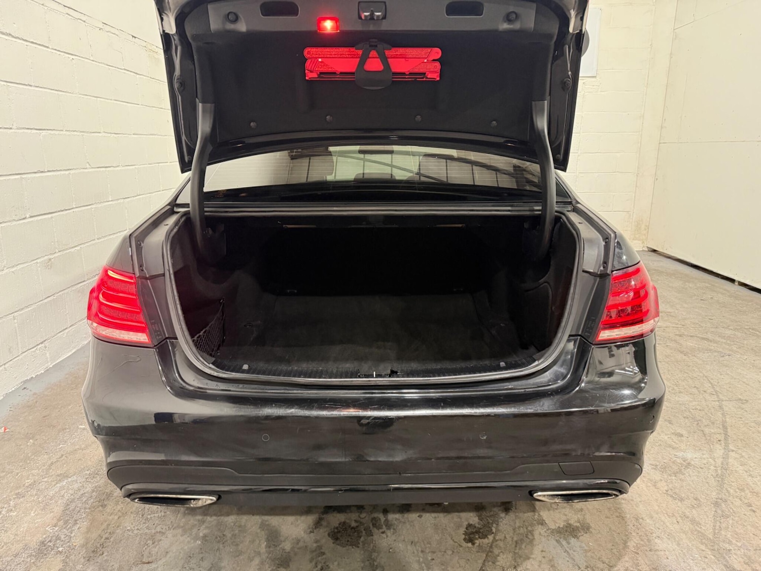 Used Mercedes-Benz E Class 2015 for sale - 77203041: Photo 34