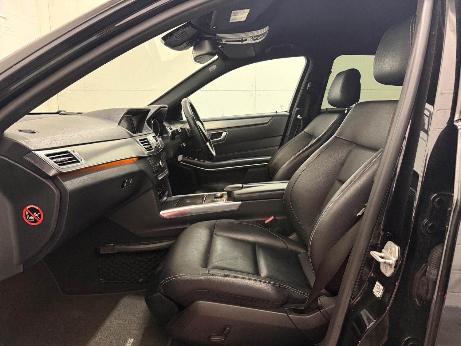 Used Mercedes-Benz E Class 2015 for sale - 77203041: Photo 35