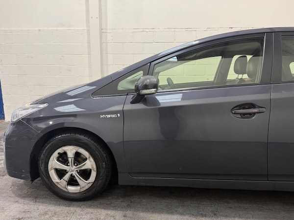 Used Toyota Prius 2015 for sale - 76326363: Photo 10