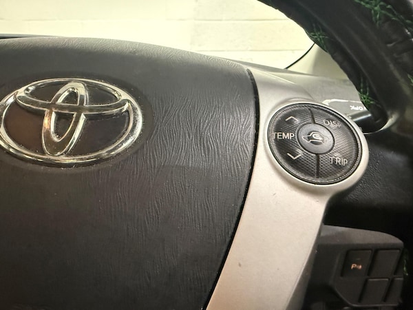 Used Toyota Prius 2015 for sale - 76326363: Photo 26