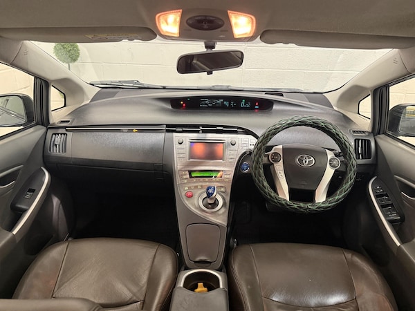 Used Toyota Prius 2015 for sale - 76326363: Photo 35