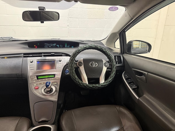 Used Toyota Prius 2015 for sale - 76326363: Photo 36