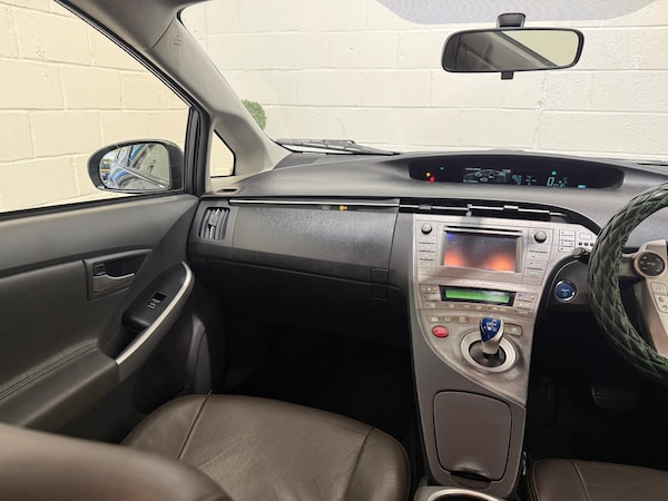 Used Toyota Prius 2015 for sale - 76326363: Photo 37