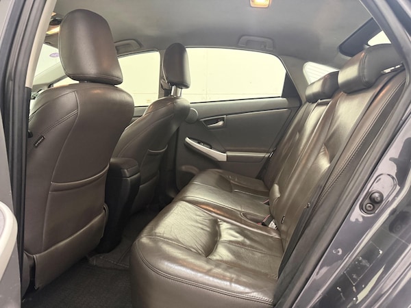 Used Toyota Prius 2015 for sale - 76326363: Photo 40