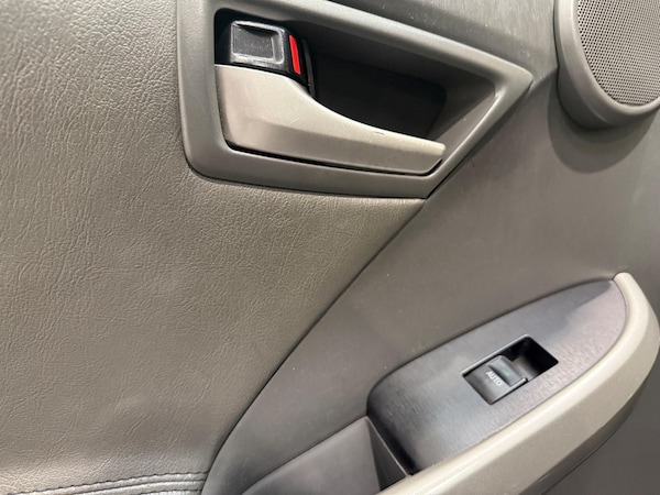 Used Toyota Prius 2015 for sale - 76326363: Photo 41