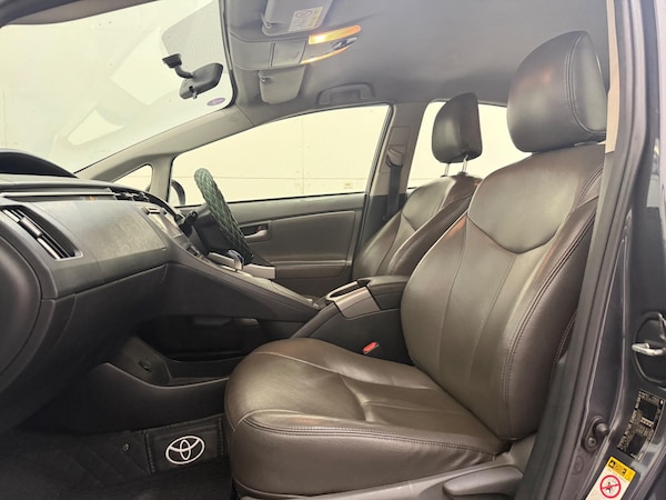 Used Toyota Prius 2015 for sale - 76326363: Photo 43