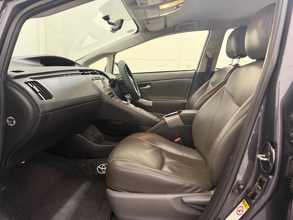 Used Toyota Prius 2015 for sale - 76326363: Photo 44