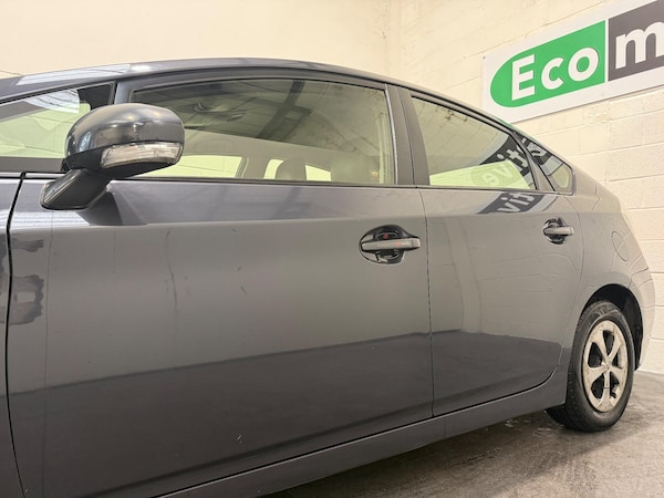 Used Toyota Prius 2015 for sale - 76326363: Photo 5