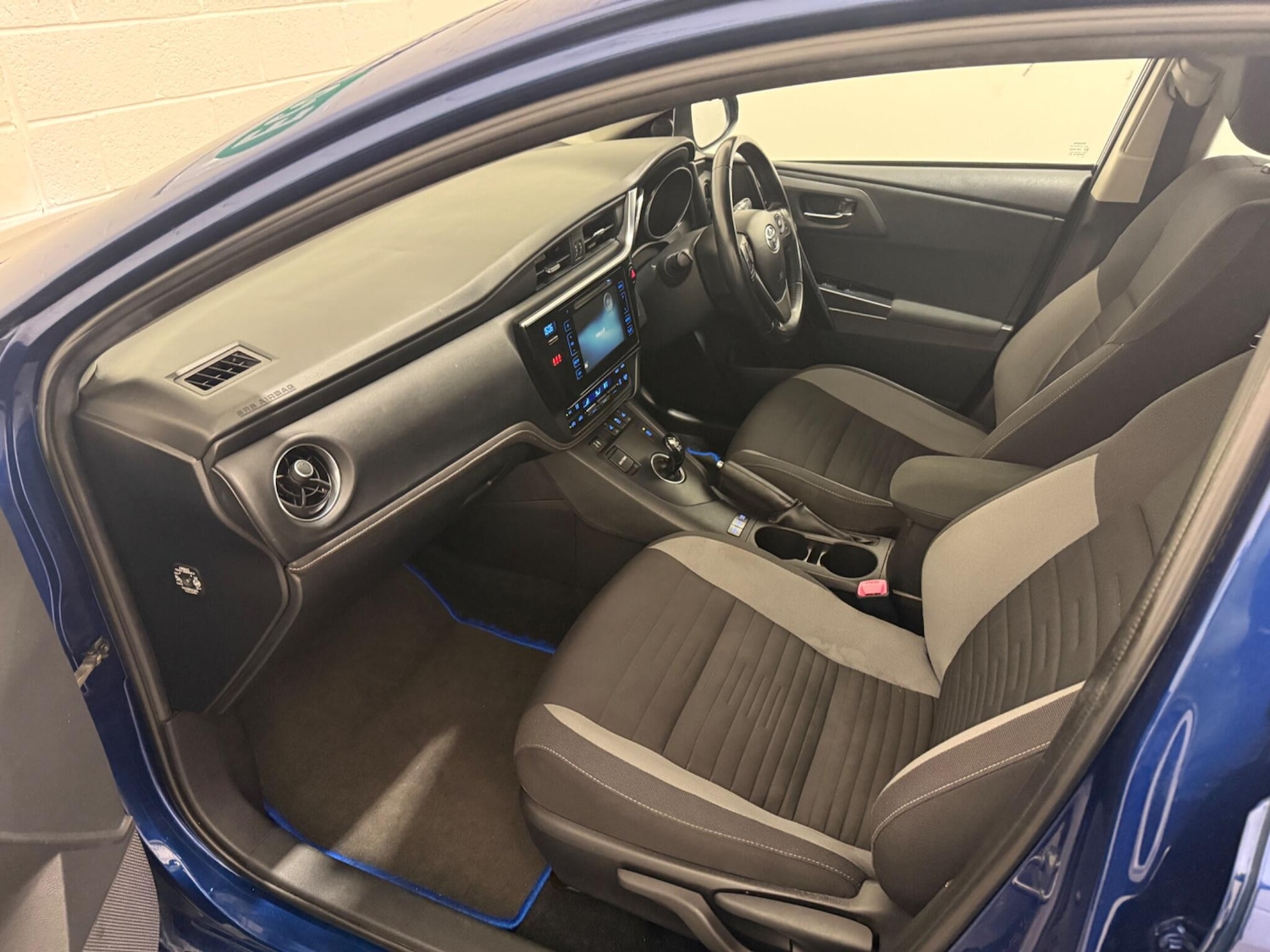 Used Toyota Auris for sale - 77190579: Photo 38