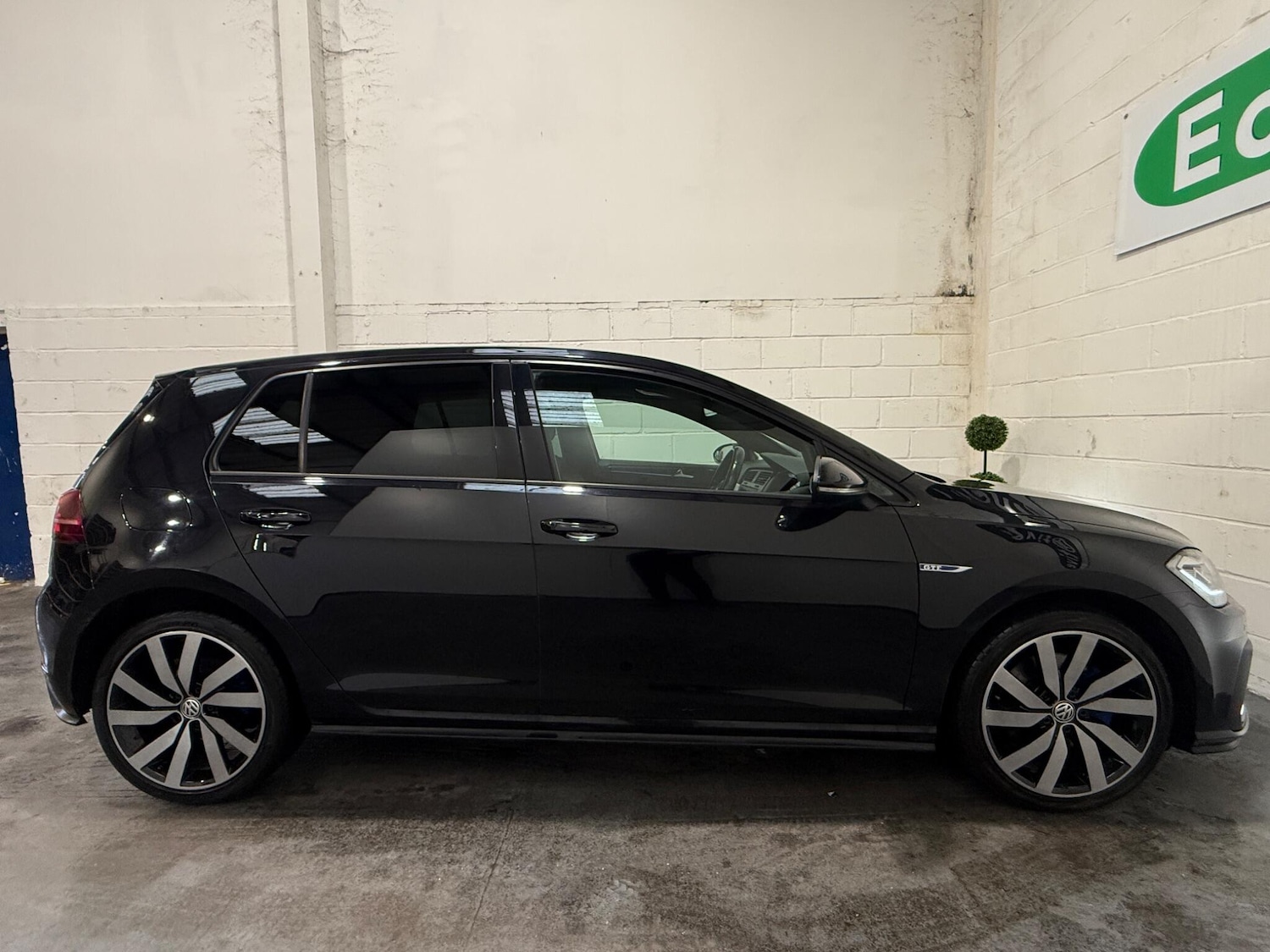 Used Volkswagen Golf 2017 for sale - 77163654: Photo 13