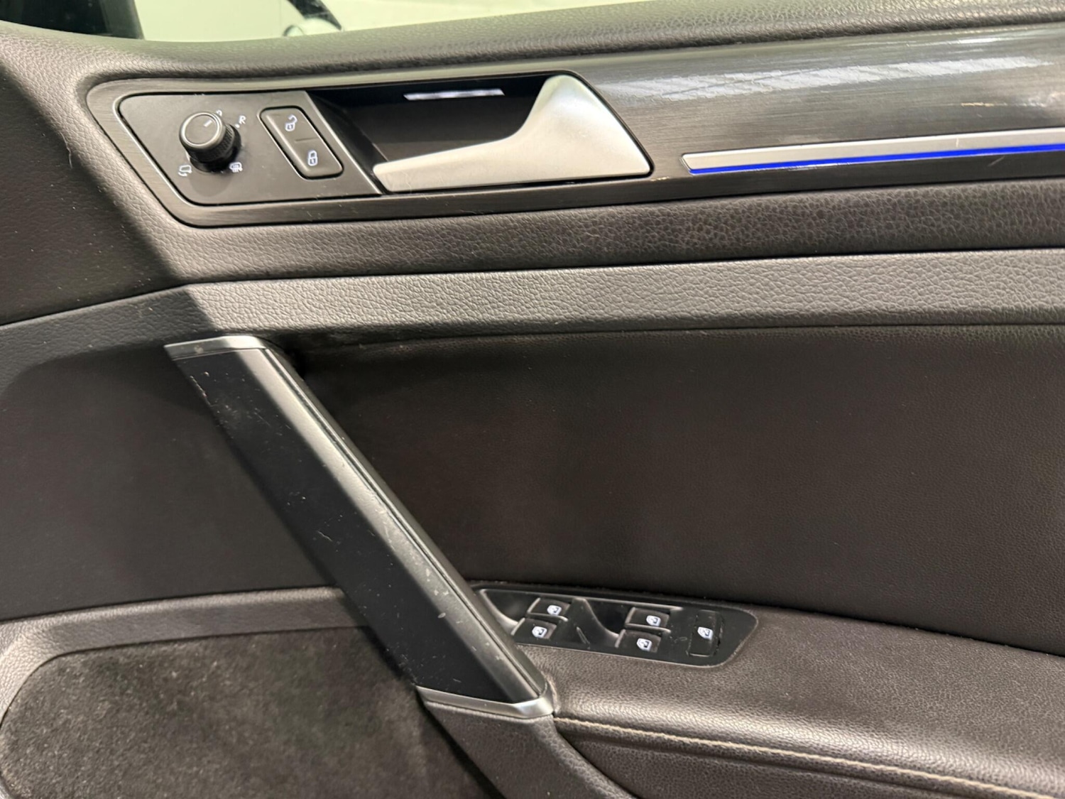 Used Volkswagen Golf 2017 for sale - 77163654: Photo 29