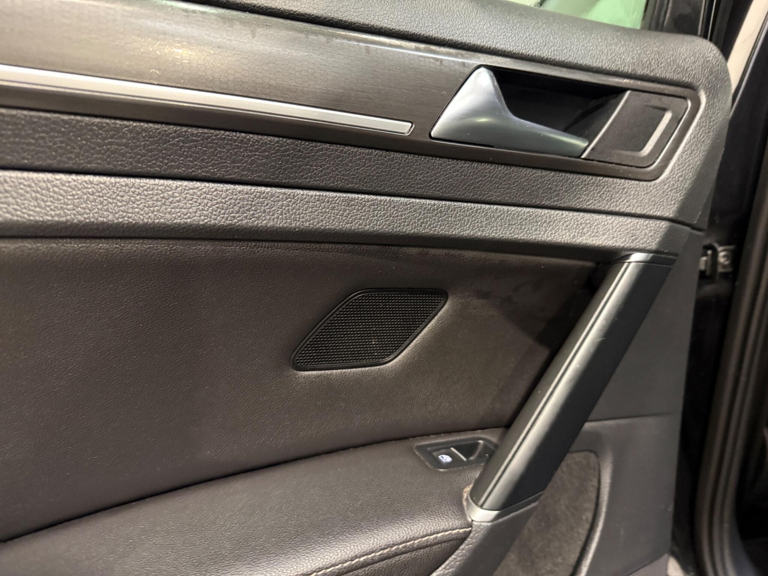 Used Volkswagen Golf 2017 for sale - 77163654: Photo 30