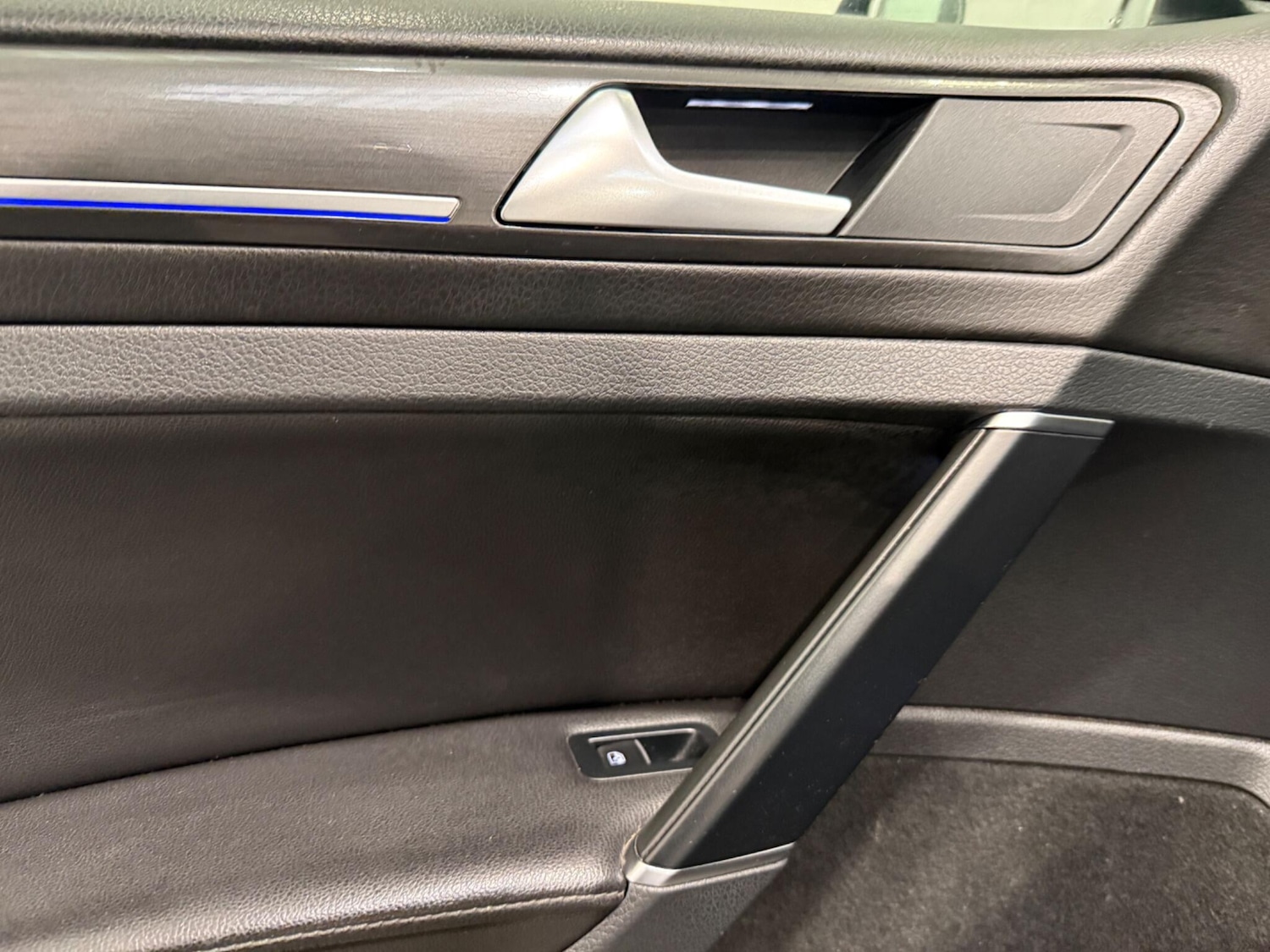 Used Volkswagen Golf 2017 for sale - 77163654: Photo 31