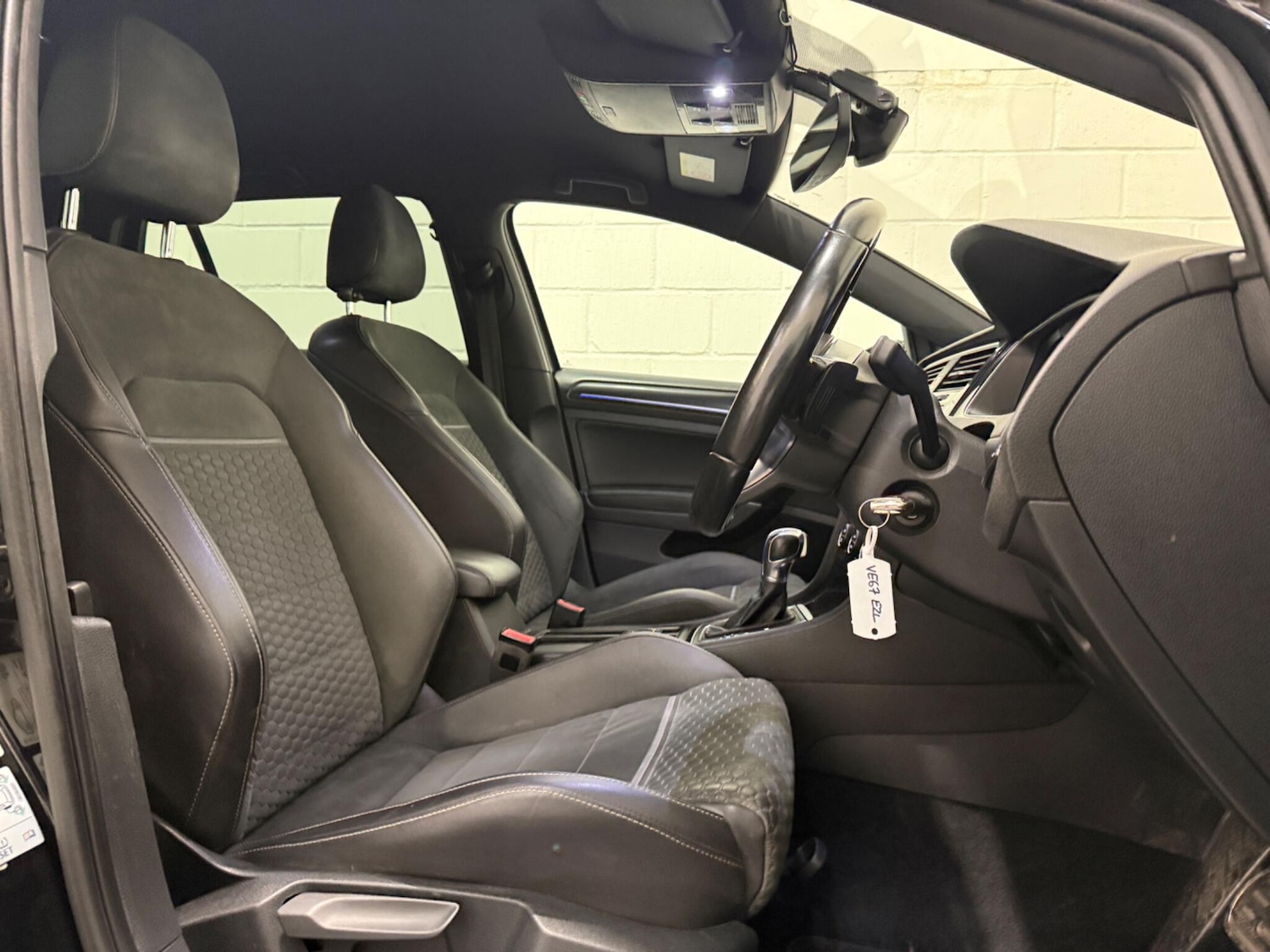 Used Volkswagen Golf 2017 for sale - 77163654: Photo 46