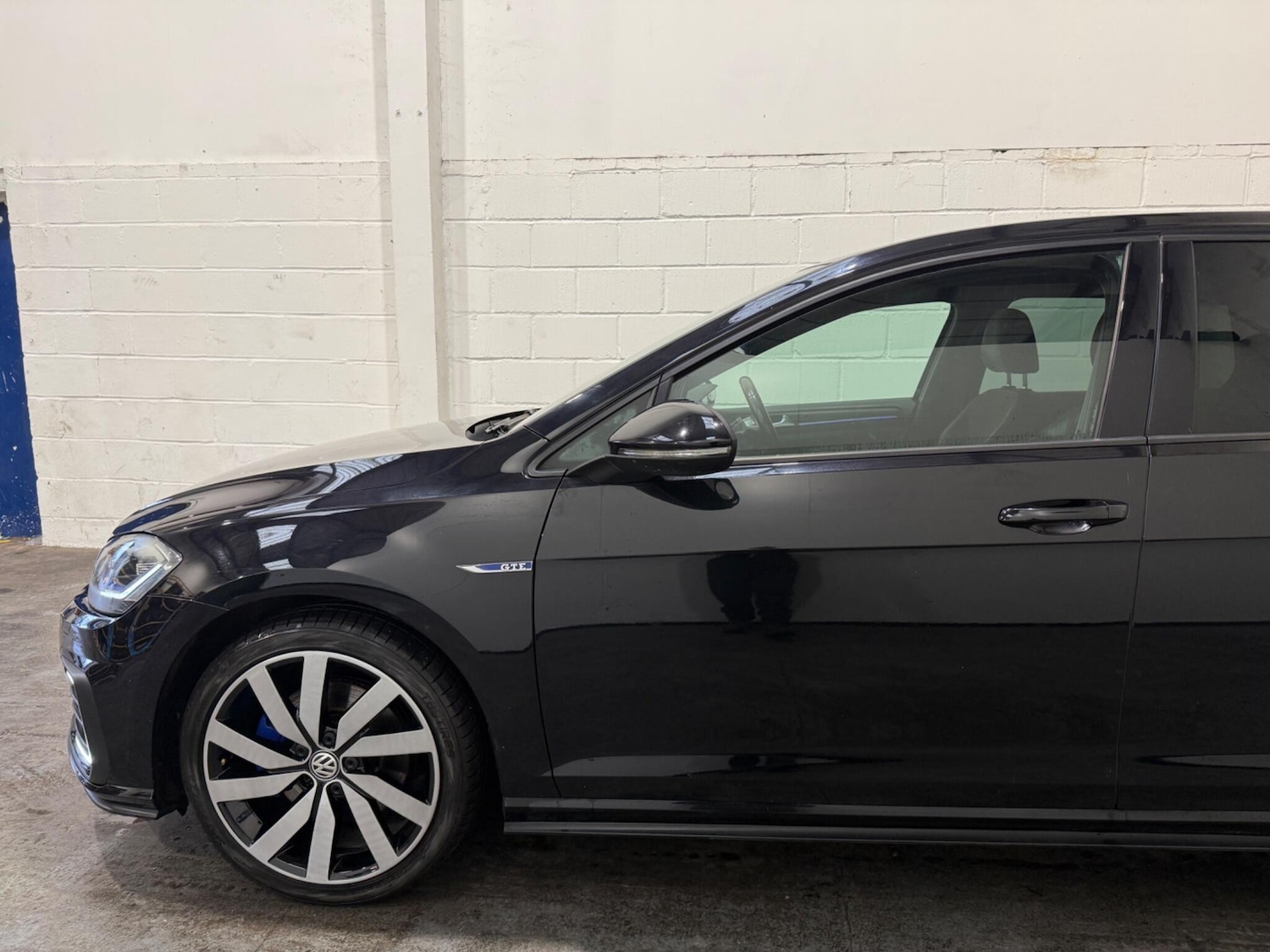Used Volkswagen Golf 2017 for sale - 77163654: Photo 7
