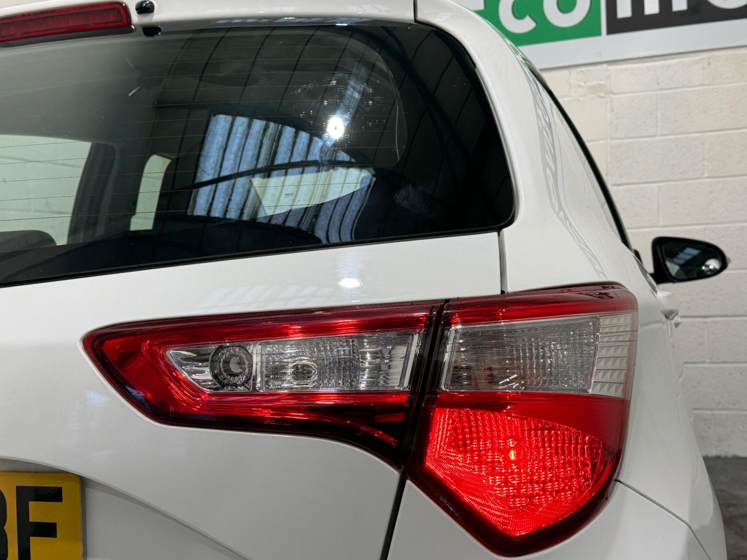 Used Toyota Yaris 2019 for sale - 77597998: Photo 41