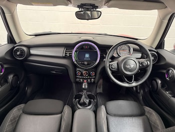 Used MINI Hatch 2018 for sale - 78694205: Photo
