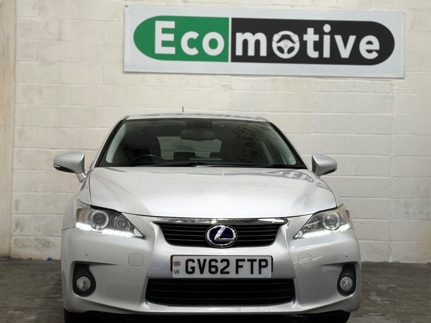 Used Lexus CT 2013 for sale - 77853451: Photo 2