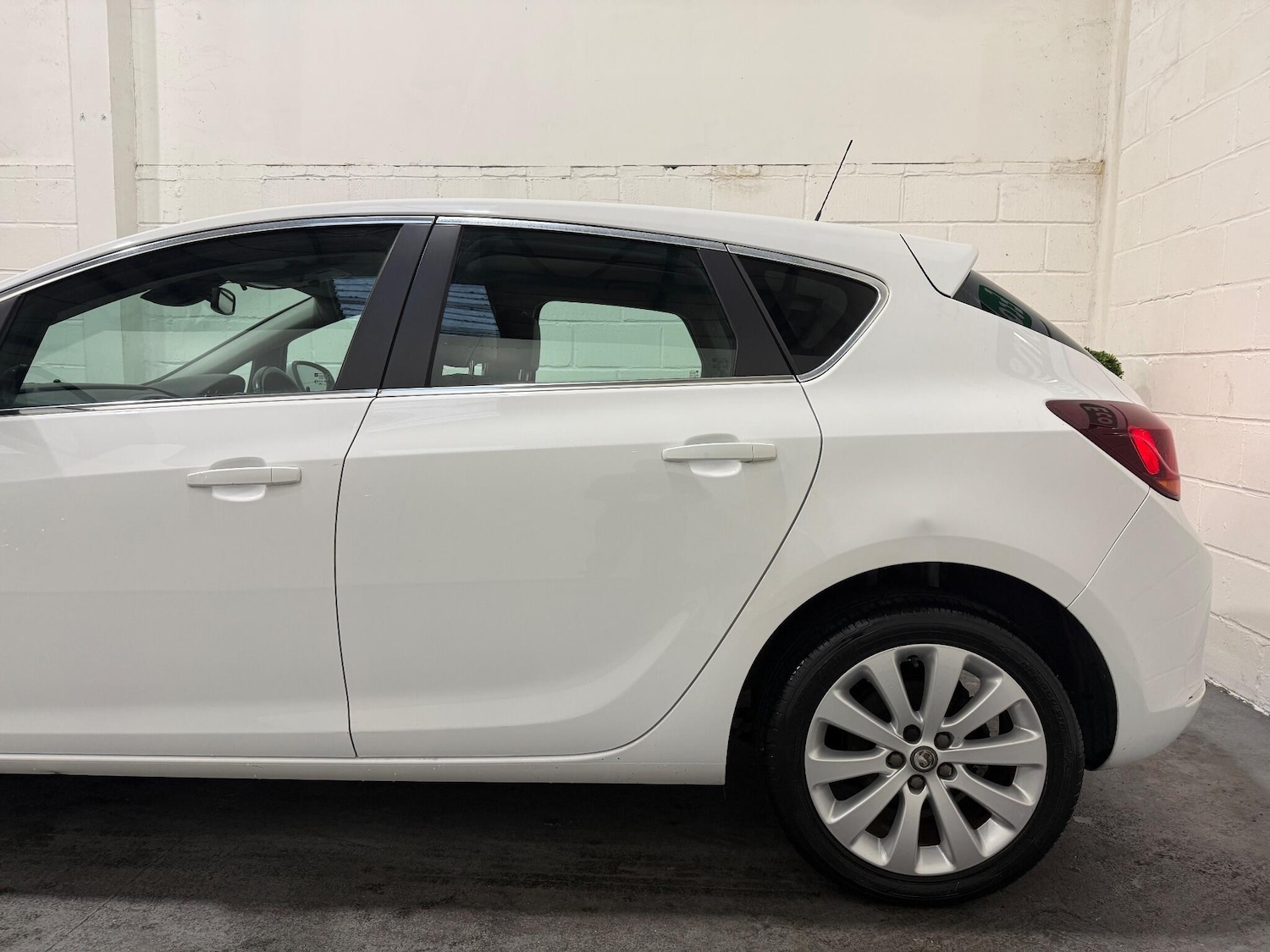 Used Vauxhall Astra 2013 for sale - 76371074: Photo 13