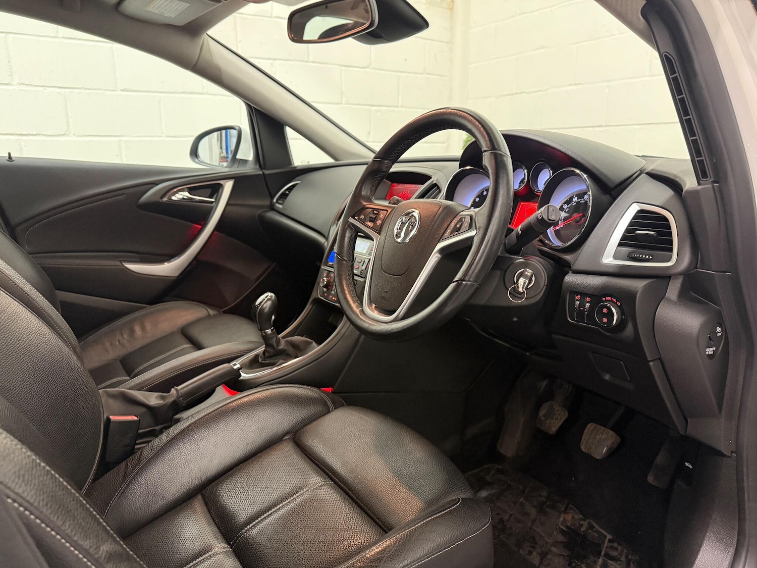 Used Vauxhall Astra 2013 for sale - 76371074: Photo 25
