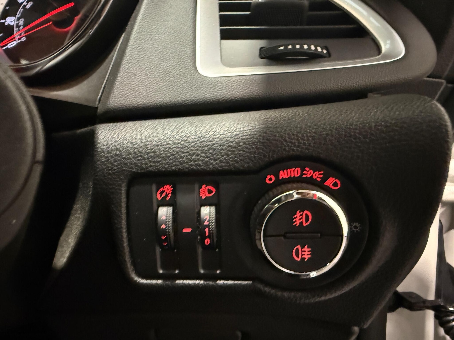Used Vauxhall Astra 2013 for sale - 76371074: Photo 26