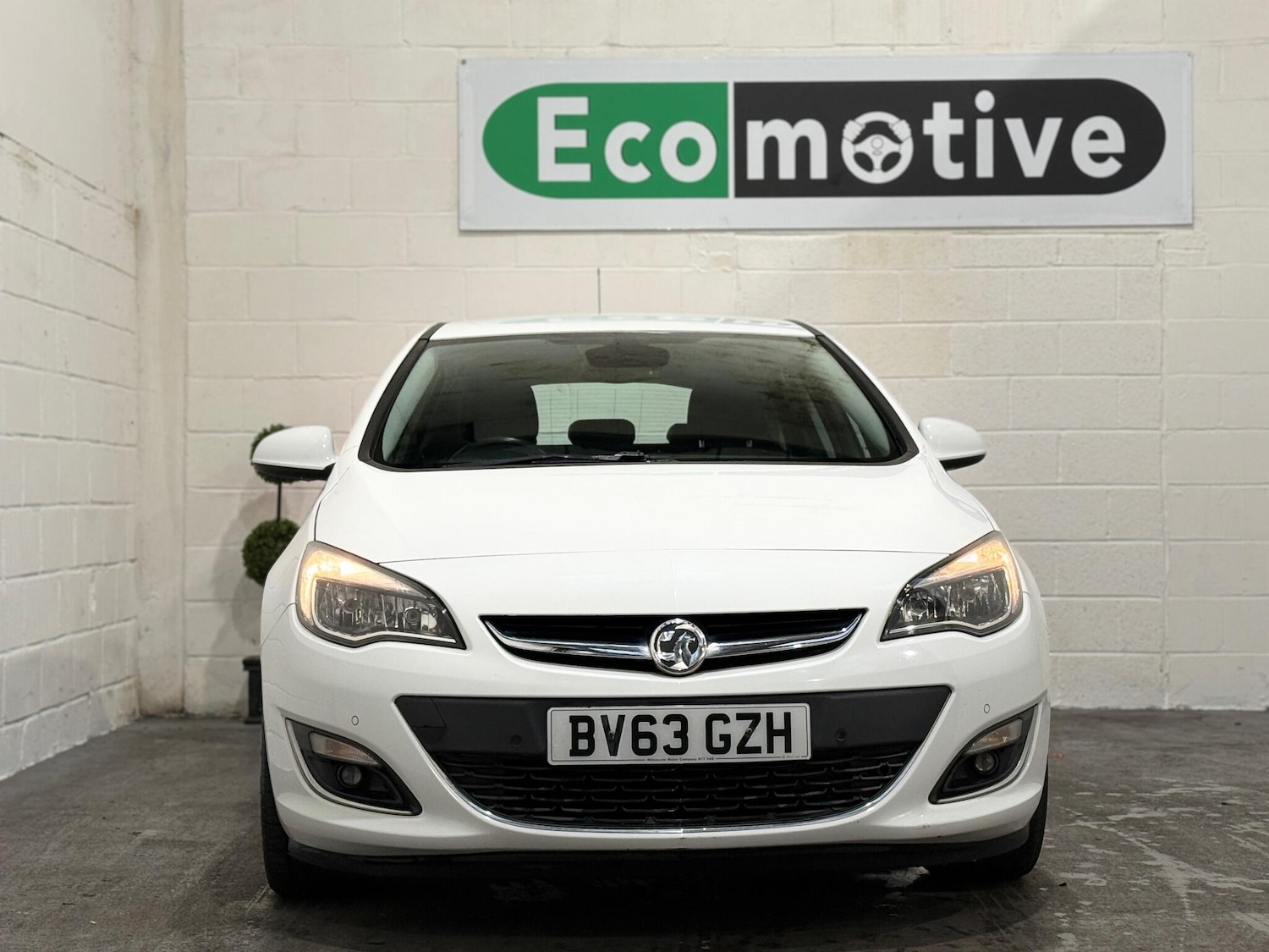 Used Vauxhall Astra 2013 for sale - 76371074: Photo 3