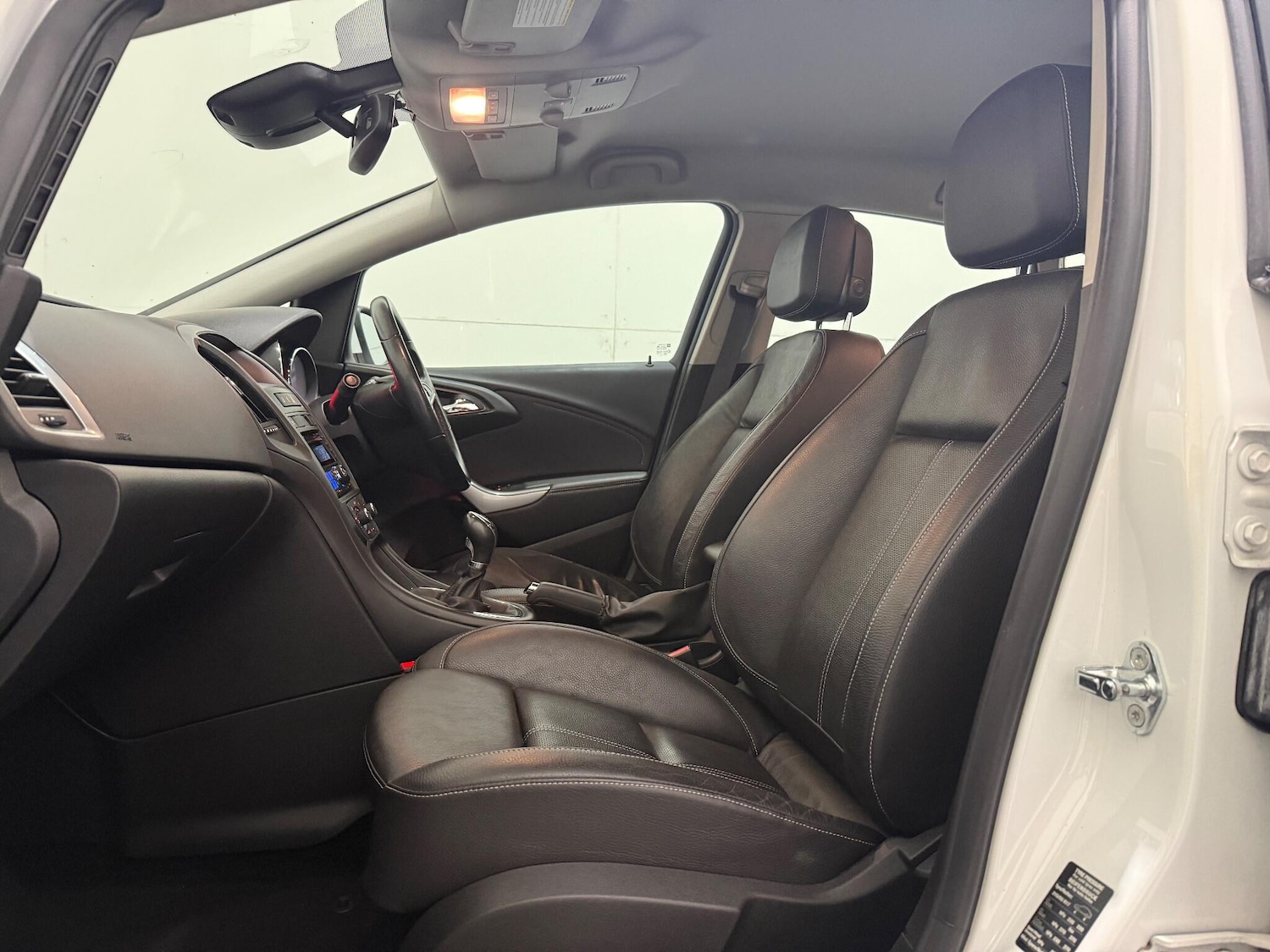 Used Vauxhall Astra 2013 for sale - 76371074: Photo 41
