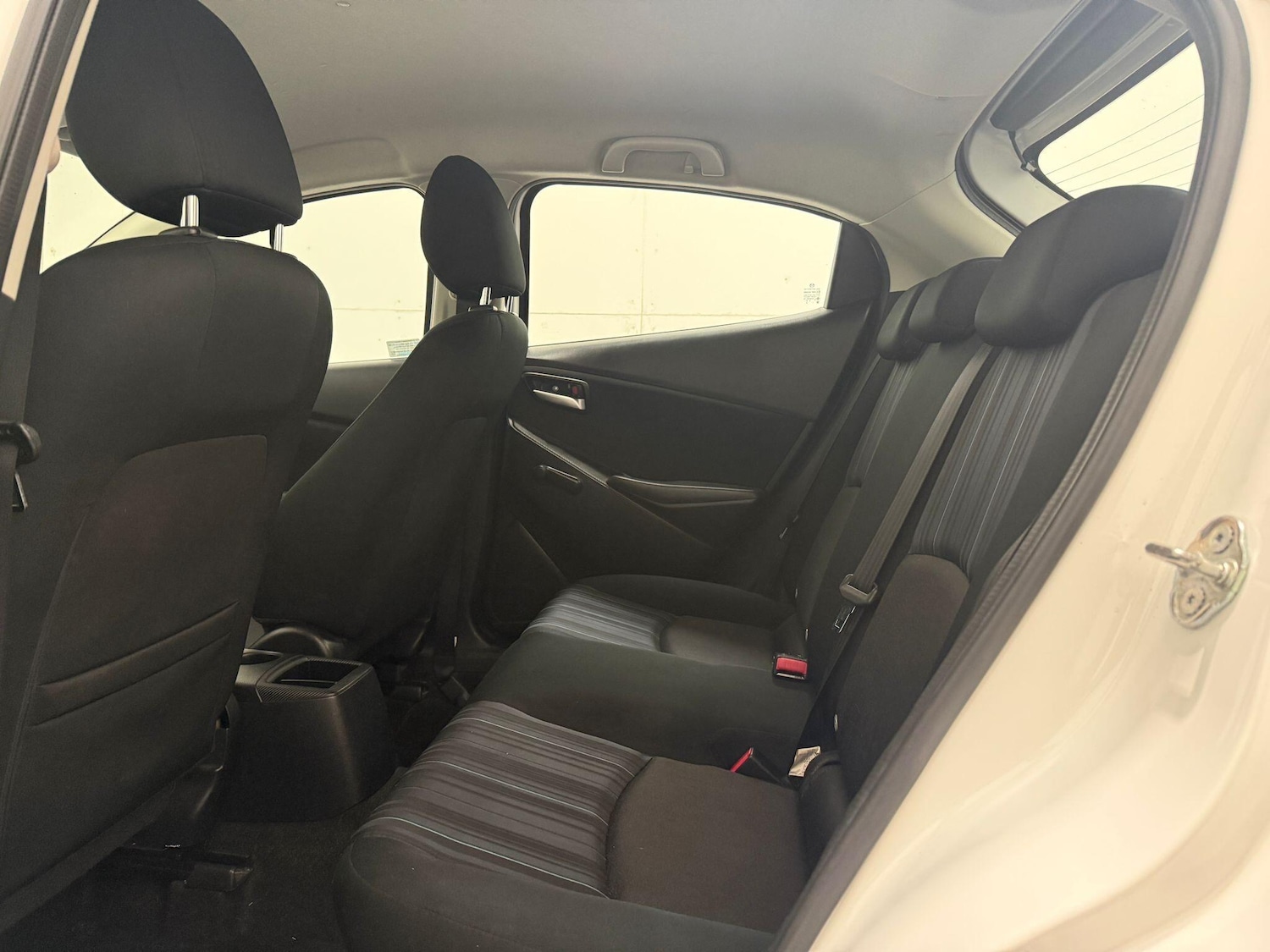 Used Mazda Mazda2 2016 for sale - 77175375: Photo 39