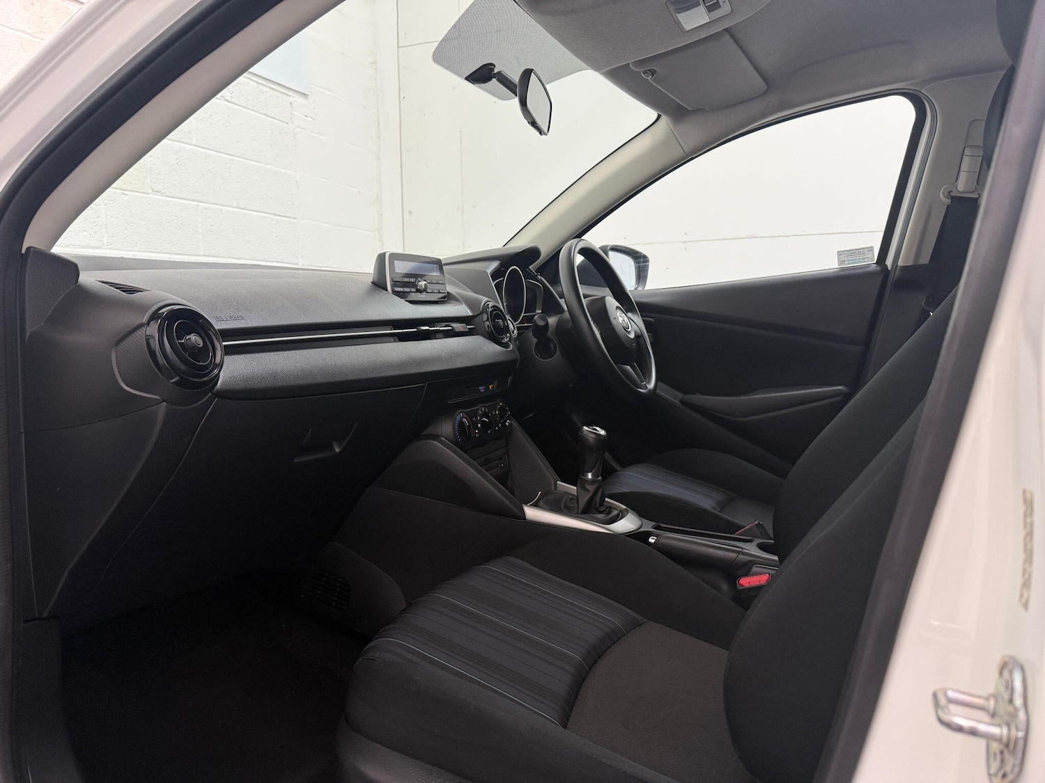 Used Mazda Mazda2 2016 for sale - 77175375: Photo 43
