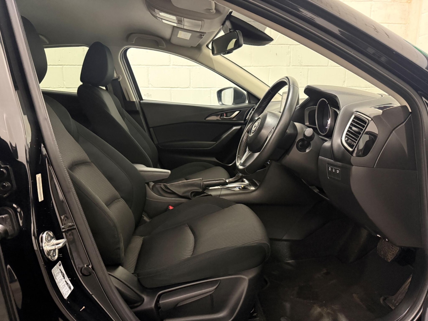 Used Mazda Mazda3 2016 for sale - 76701286: Photo 17