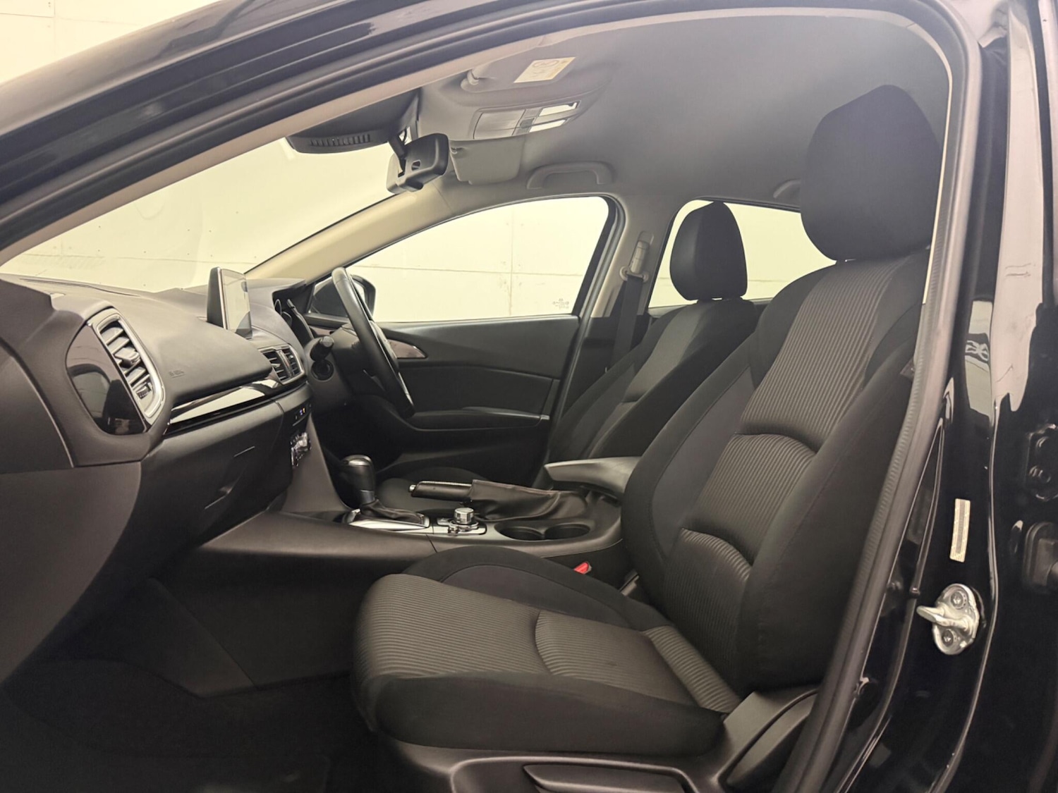 Used Mazda Mazda3 2016 for sale - 76701286: Photo 32