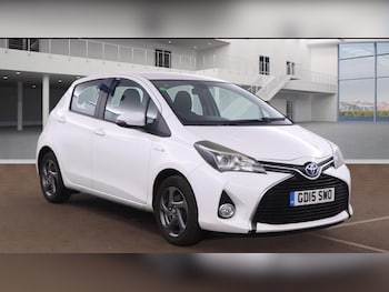 Used Toyota Yaris 2015 for sale - 76592533: Photo