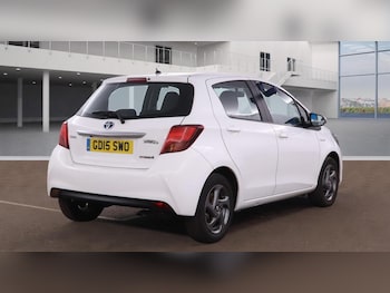 Used Toyota Yaris 2015 for sale - 76592533: Photo
