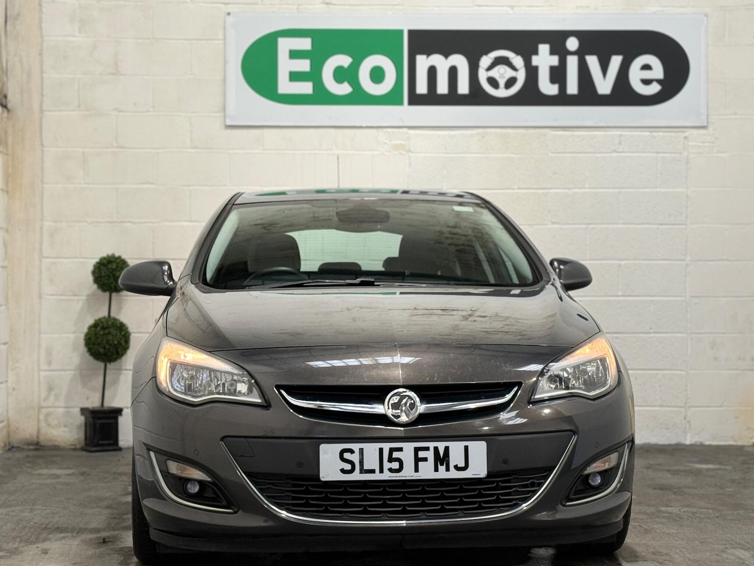 Used Vauxhall Astra 2015 for sale - 77625843: Photo 2