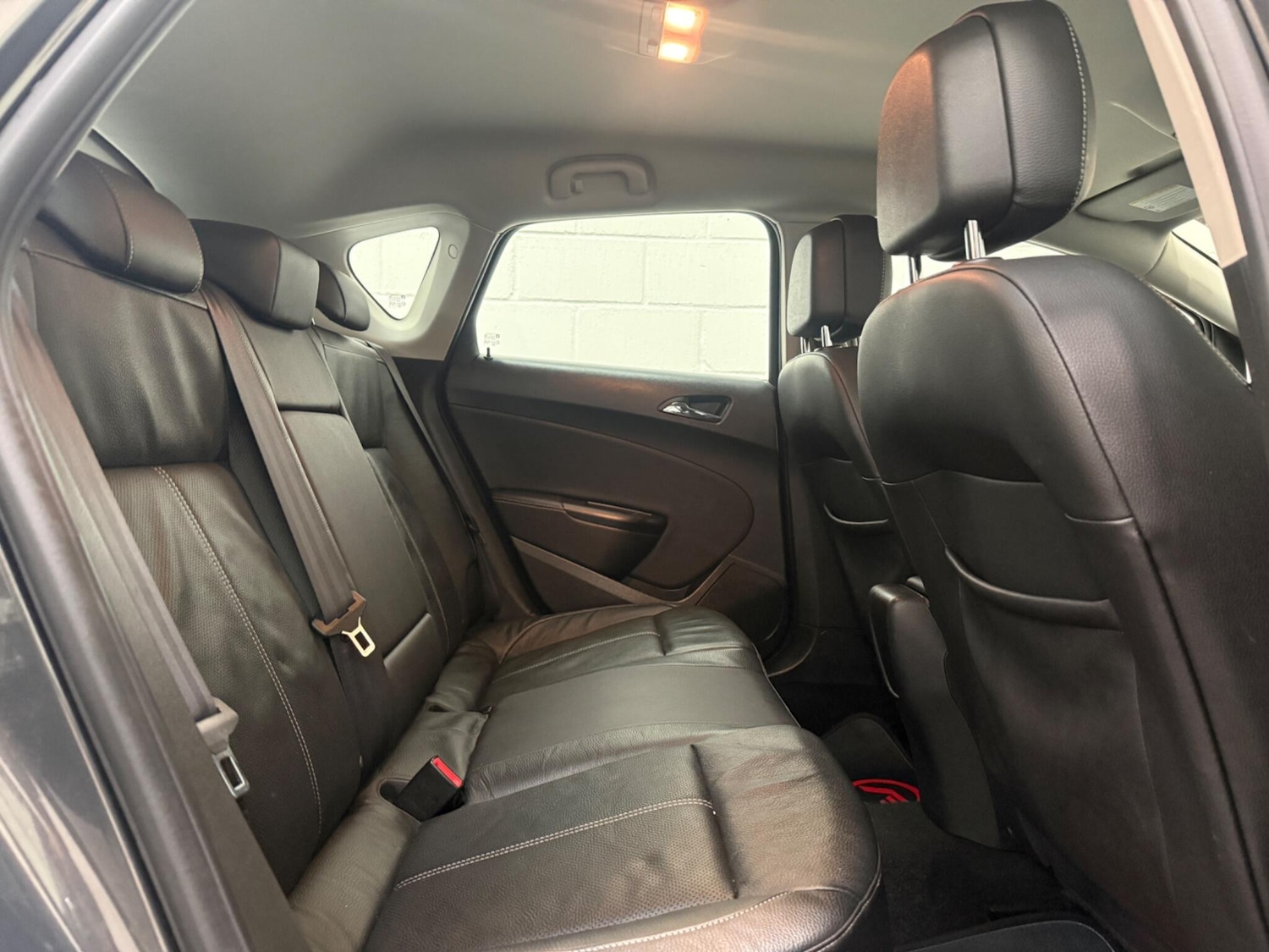 Used Vauxhall Astra 2015 for sale - 77625843: Photo 23