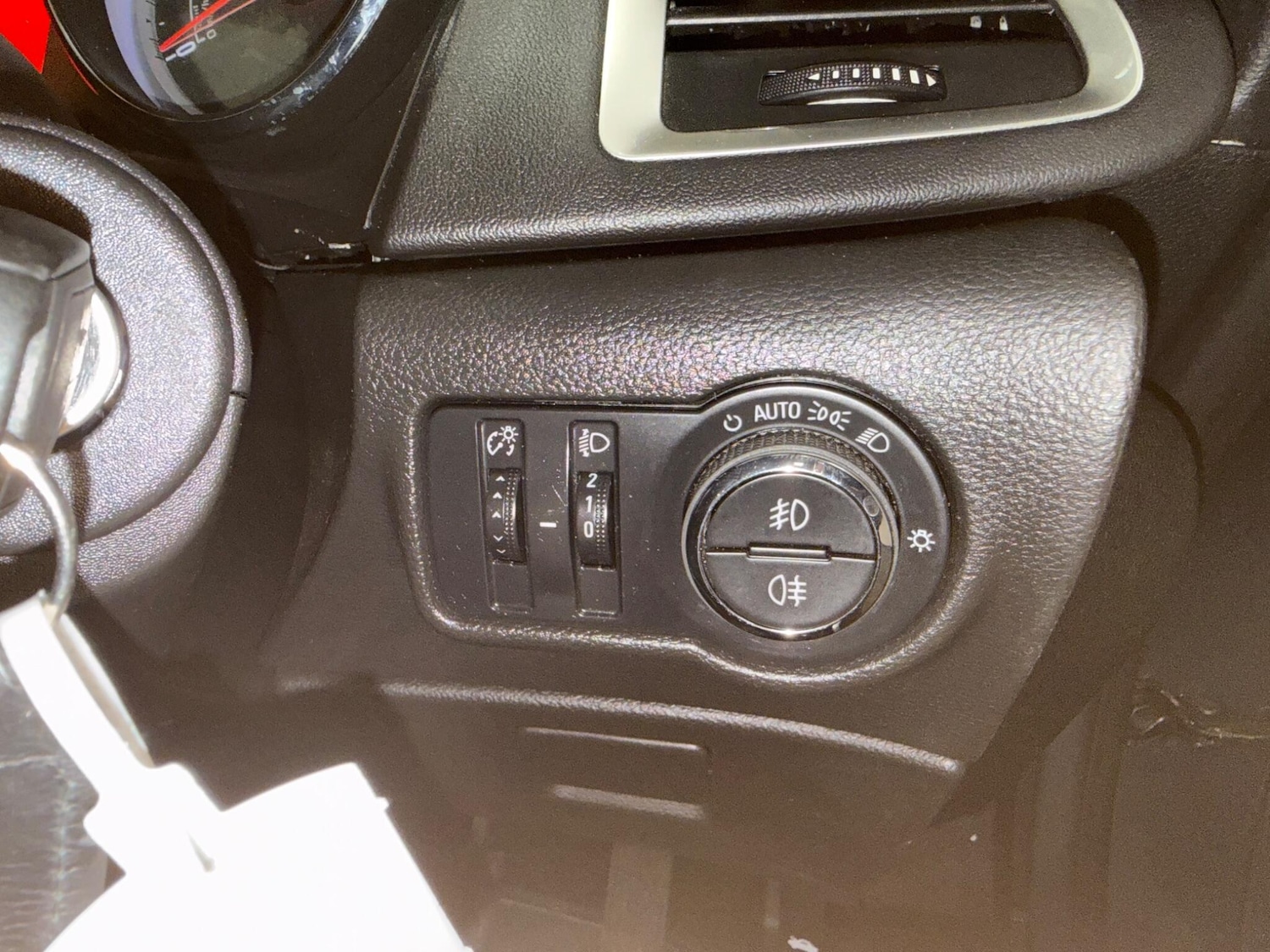 Used Vauxhall Astra 2015 for sale - 77625843: Photo 29