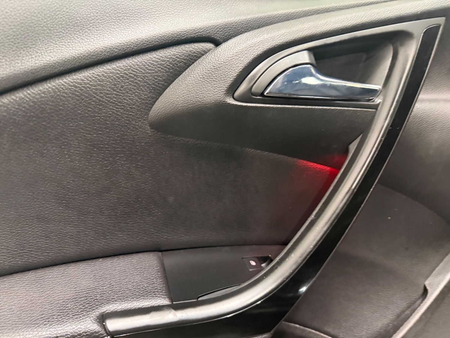 Used Vauxhall Astra 2015 for sale - 77625843: Photo 33