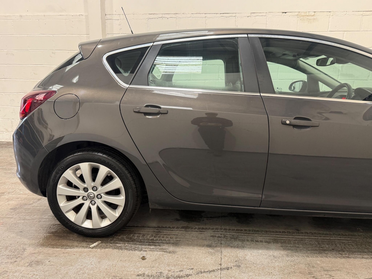 Used Vauxhall Astra 2015 for sale - 77625843: Photo 8