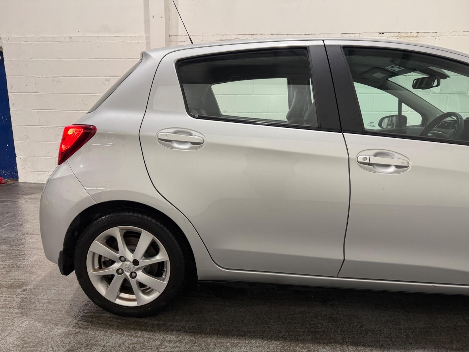 Used Toyota Yaris 2014 for sale - 76898825: Photo 10
